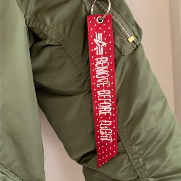Alpha Industries Women’s XS bomber jacket - Picture 2 of 8
